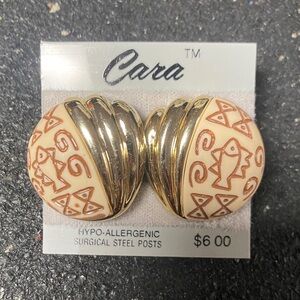 Cara 90s Gold and Cream Earrings